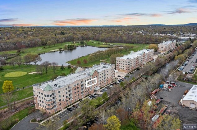 3208 Windsor Park Ct, Englewood, NJ 07631-4982