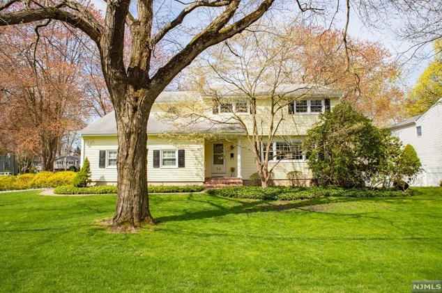 54 Spring St, Harrington Park, NJ 07640