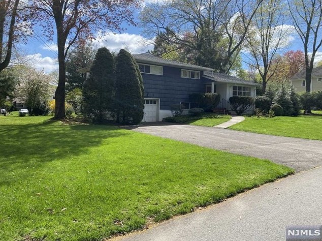 285 Whitman St, Haworth, NJ 07641