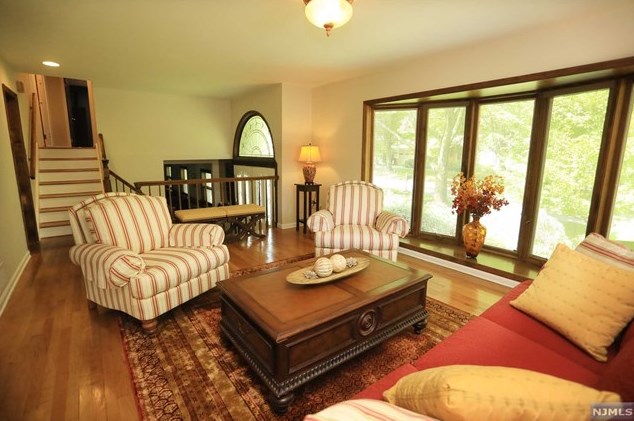 494 Eugene Way, Wyckoff, NJ 07481-2102