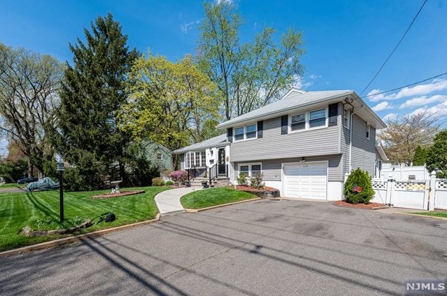 1119 River Rd, N Milford, NJ 07646