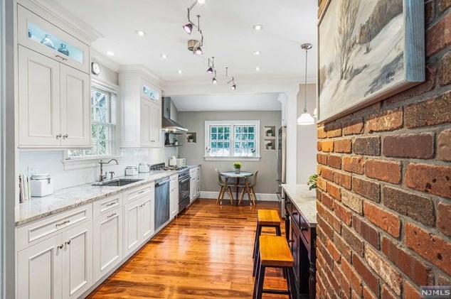 171 Wheaton Pl, Rutherford NJ  07070-2723 exterior