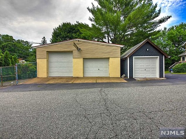 142 Ramapo Valley Rd, Mahwah, NJ 07430