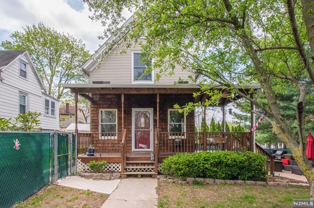 35 Preston St, Ridgefield Park, NJ 07660