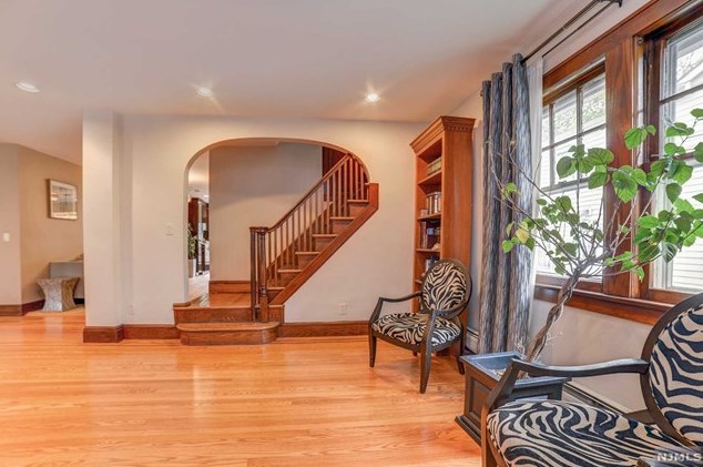 1286 Pennington Rd, Teaneck, NJ 07666