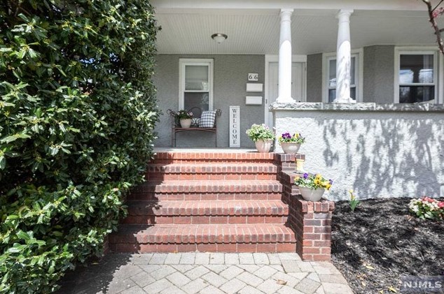 66 Blauvelt Ave, Dumont, NJ 07628