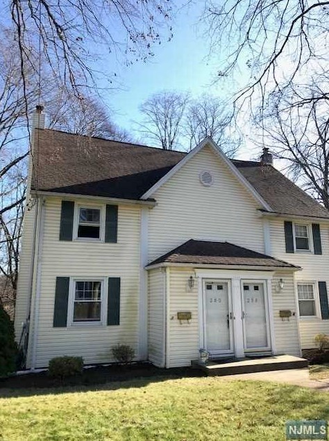 258-260 Spring Valley Rd, Paramus, NJ 07652