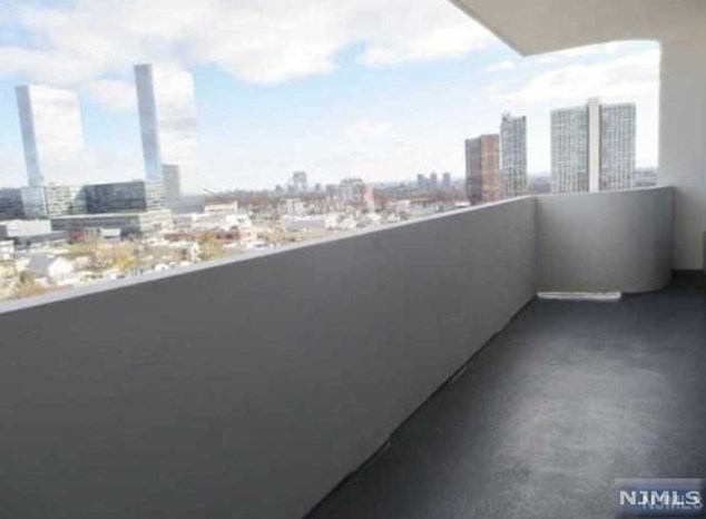 1600 Center Ave #11d, West Fort Lee, NJ