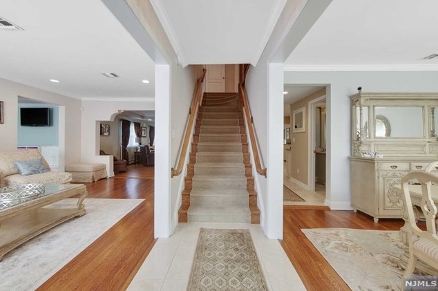 264 Mountain Way, Rutherford, NJ 07070