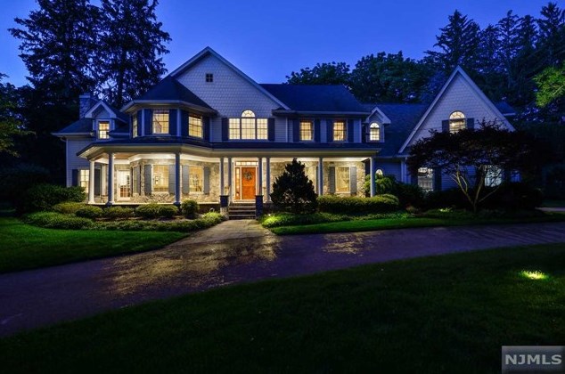 901 E Saddle River Rd, Ho Ho Kus, NJ 07423
