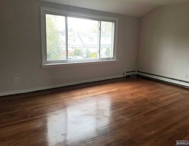 65 Aladdin Ave #2, Dumont, NJ 07628