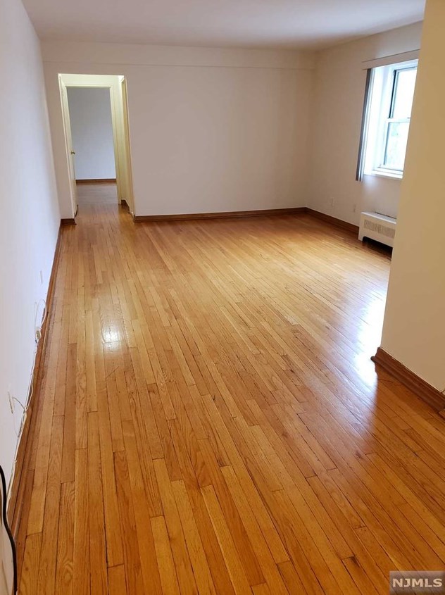 2205 N Central Rd Apt 5b, West Fort Lee, NJ