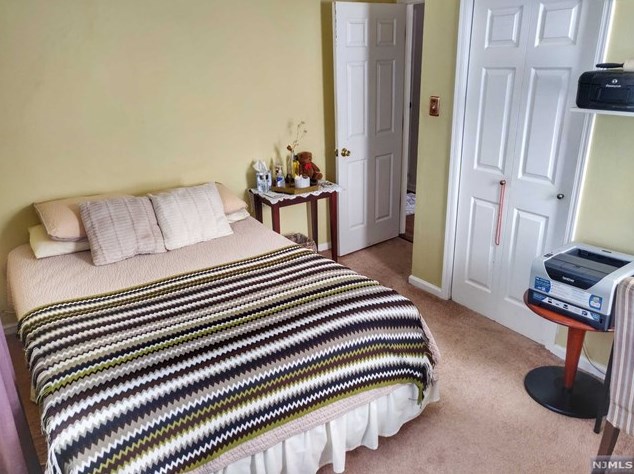 156 Oakland Ter, Newark NJ 07106-2301 exterior