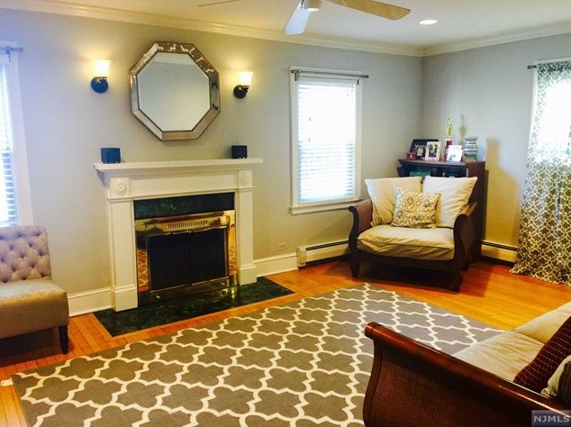 1361 Academy Ln, Teaneck, NJ 07666