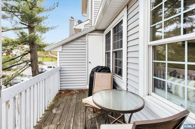 30 Cliff Dr, Englewood, NJ 07631