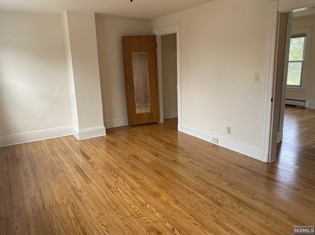 130 Livingston Ave #2, Lyndhurst, NJ 07071