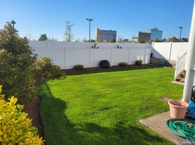 673 9th St, Secaucus NJ  07094-3027 exterior
