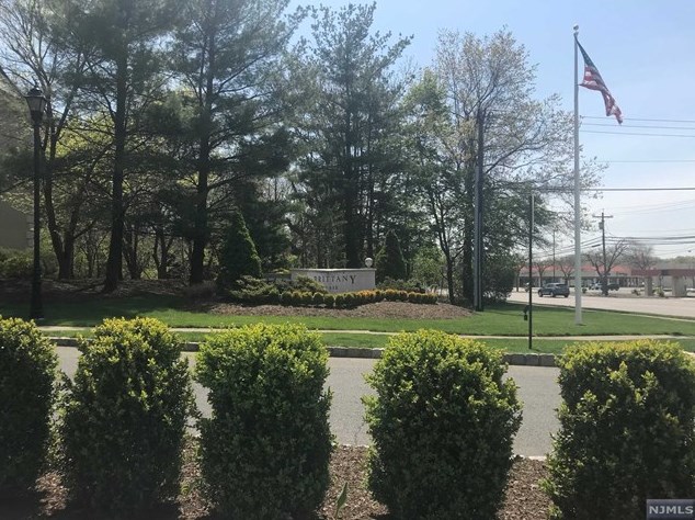 309 Brittany Dr, Wayne, NJ 07470-3286