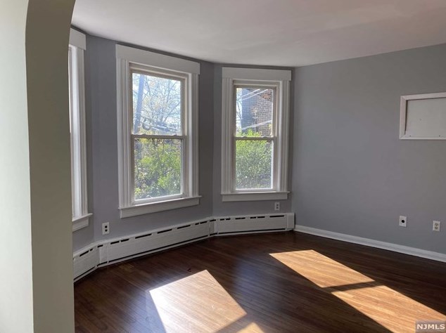 1 Ettrick Ter, Rutherford, NJ 07070