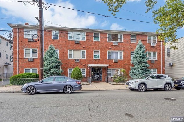 475 Elm St #2d, Kearny, NJ 07032