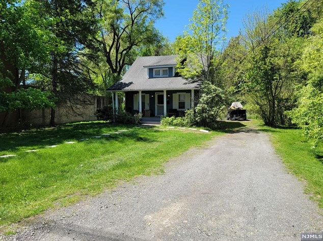 14 N Kinderkamack Rd, Montvale, NJ 07645