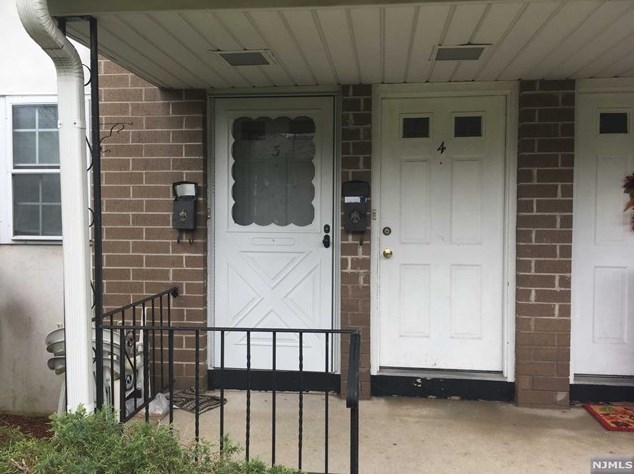 152 Diamond Bridge Ave #8, Paterson, NJ 07506