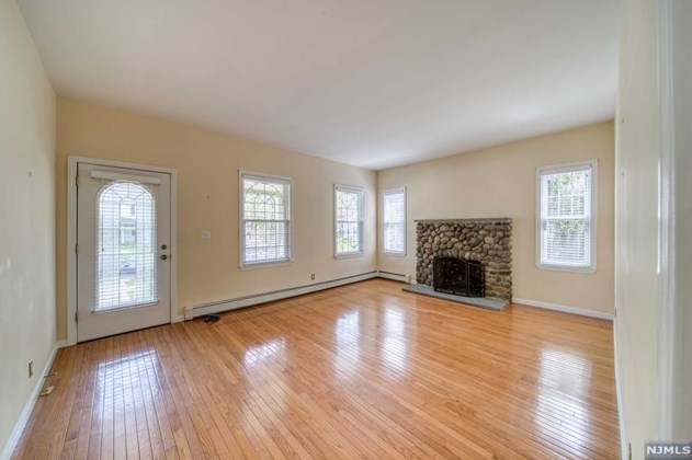 39 Central Ave #1st Floor, Hillsdale, NJ 07642
