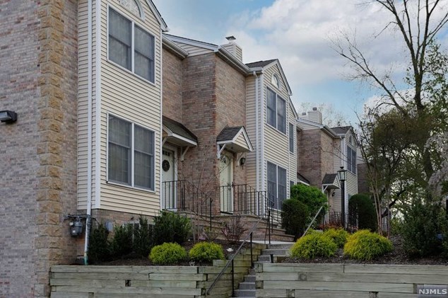 196 W Madison Ave, Dumont, NJ 07628