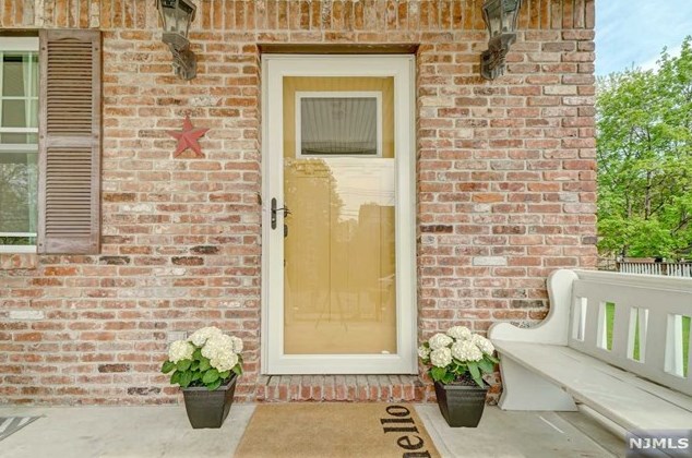91 Kensington Ave, Norwood, NJ 07648-1919