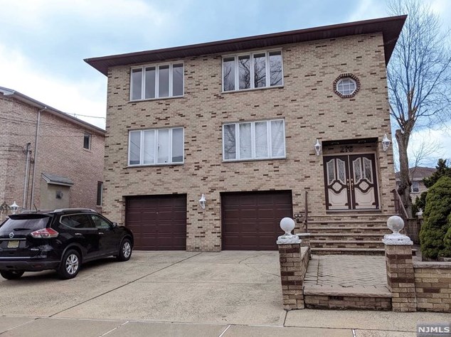 216 E Harriet Ave #2nd Fl, Palisades Park, NJ 07650