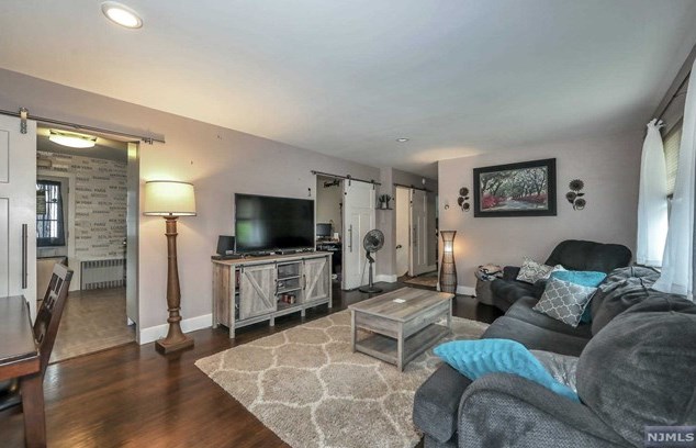 378 Main St, Ridgefield Park, NJ 07660