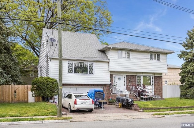 223 Molnar Dr, Elmwood Park, NJ 07407