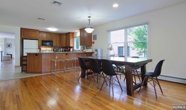 276 Tenafly Rd, Tenafly, NJ 07670-2530