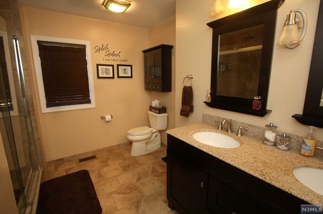 3 Bramble Ct, Hardyston NJ 07419-1240 exterior