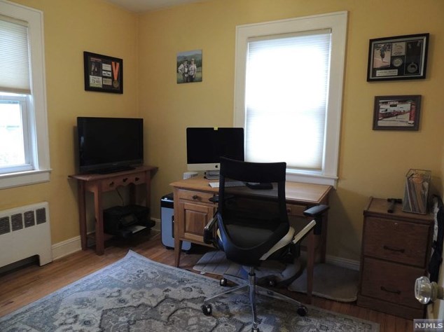 125 Kipp Ave, Elmwood Park NJ  07407-1012 exterior