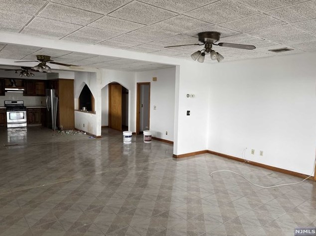 114 Pne St, Cliffside Park NJ 07010-1018 exterior