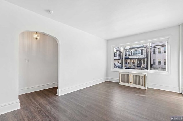 302 Chapel Ave #1, Jersey City, NJ 07305