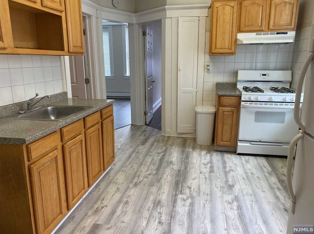 344 Union Ave, Rutherford, NJ 07070