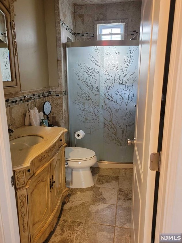 166 Carbon St, Paterson NJ 07522-1209 exterior