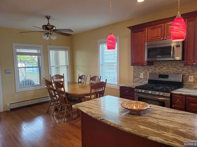 166 Carbon St, Paterson NJ 07522-1209 exterior