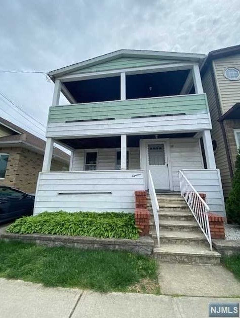 18 Bond St #1, Wallington, NJ 07057