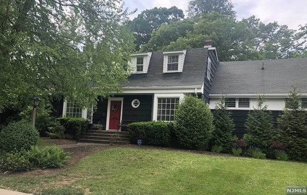 164 Mill St, Westwood NJ  07675-2845 exterior