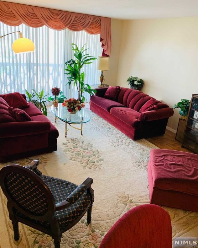 2000 Linwood Ave #9x, West Fort Lee, NJ 07024