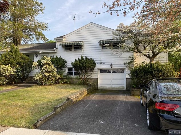 199 Delong Ave, Dumont, NJ 07628