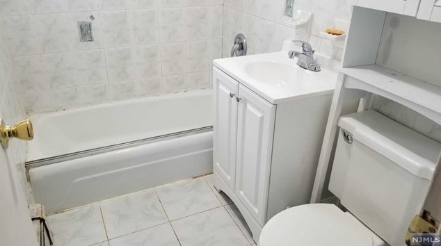 370 Northwood Way #4b, Palisades Park, NJ 07650