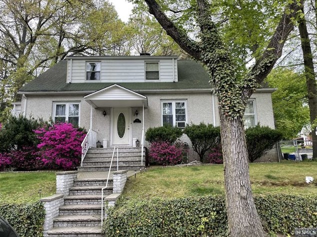 99 Garden St, Dumont, NJ 07628