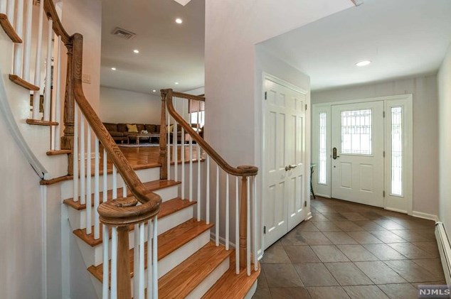 1 Birch Pl, Norwood, NJ 07648