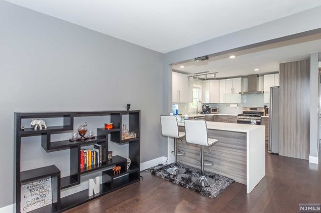 98 Scoles Ave, Clifton NJ  07012-1120 exterior