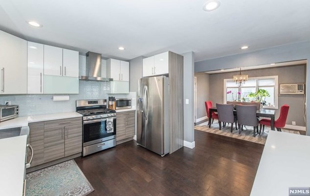 98 Scoles Ave, Clifton, NJ 07012