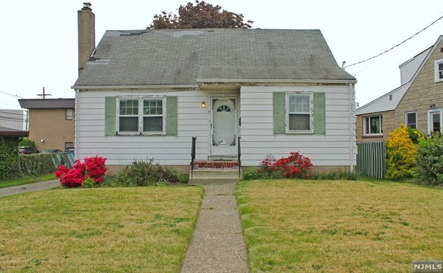 7 Welcome Rd, Saddle Brook, NJ 07663-4709